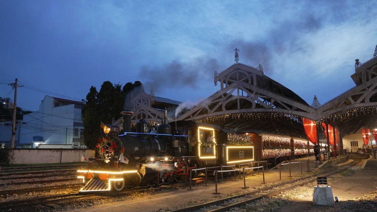 Maria Fumaça Natalina: Veja Fotos e Vídeos do Passeio Mágico!