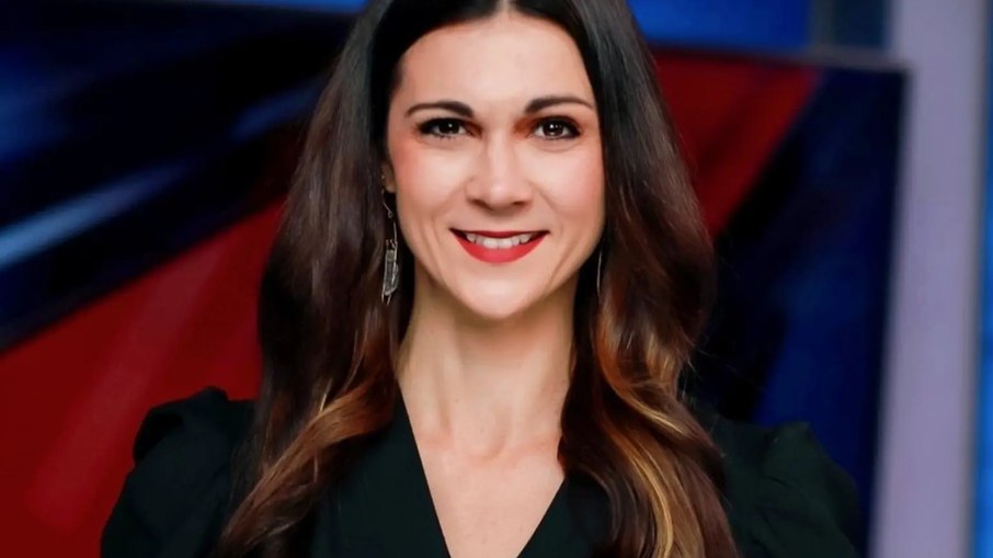 Christina Chambers era repórter de TV de um canal filiado à Fox Christina Chambers era repórter de TV de um canal filiado à Fox