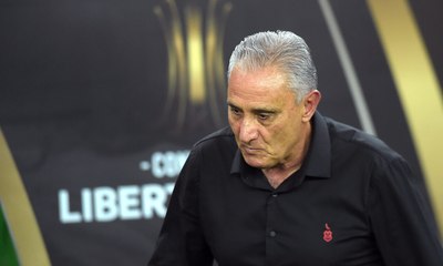 Tite bate-boca com jornalista após queda na Libertadores