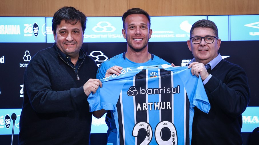 Após sete anos de sua saída, Arthur está de volta ao Grêmio