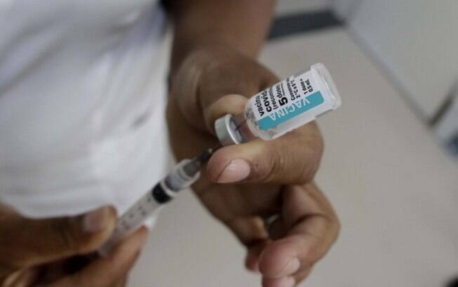 Doria antecipa vacinação de adultos e começa a imunizar adolescentes em 18 de agosto