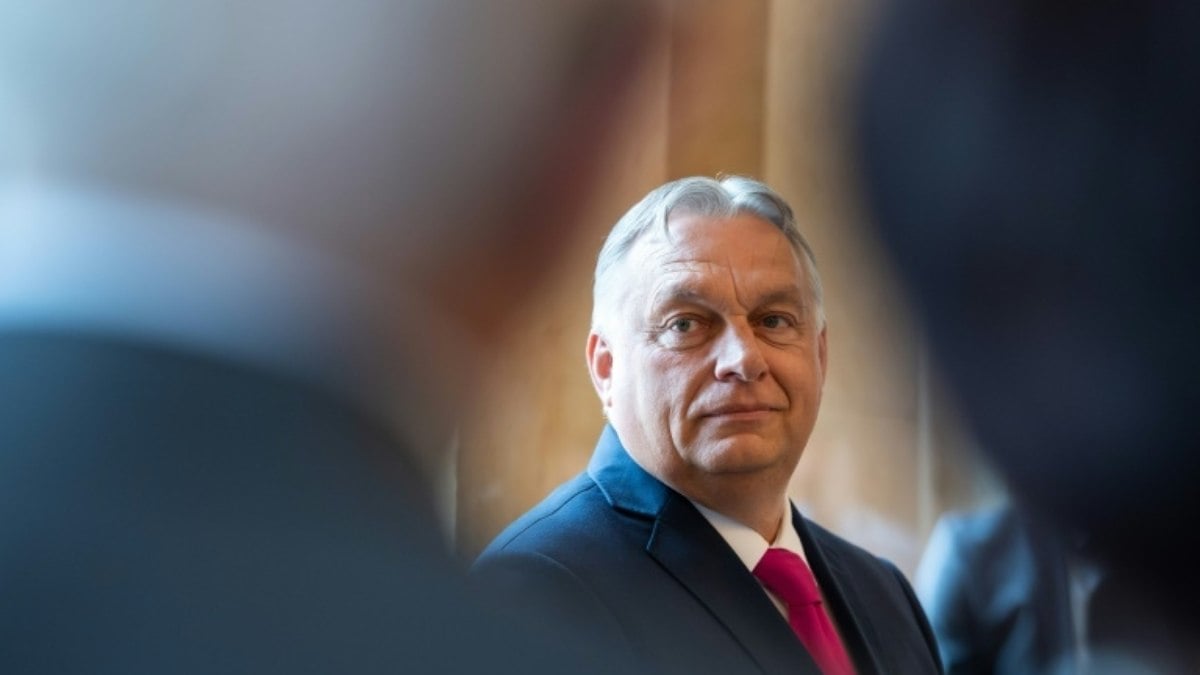 O primeiro-ministro da Hungria, Viktor Orban, não se feriu