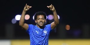 Ex-Corinthians deixa clube da Arábia e fica livre no mercado