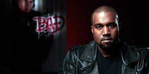 Kanye West lança camiseta com estampa de suástica nazista