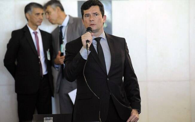 Sérgio Moro debate pacote anticrime e decreto sobre armas na Câmara; assista Sérgio Moro debate pacote anticrime e decreto sobre armas na Câmara; assista