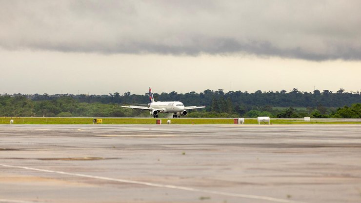 Aeroporto de Foz do Iguaçu chega a quase 1 milhão de passageiros