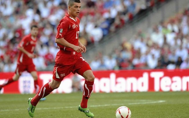 Granit Xhaka foi condenado pela Justiça da Suíça e suspenso da seleção nacional  