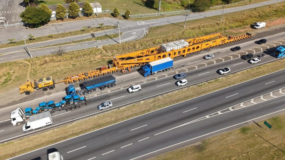 Dutra terá bloqueio de passagem de megacarga na Serra das Araras Dutra terá bloqueio de passagem de megacarga na Serra das Araras