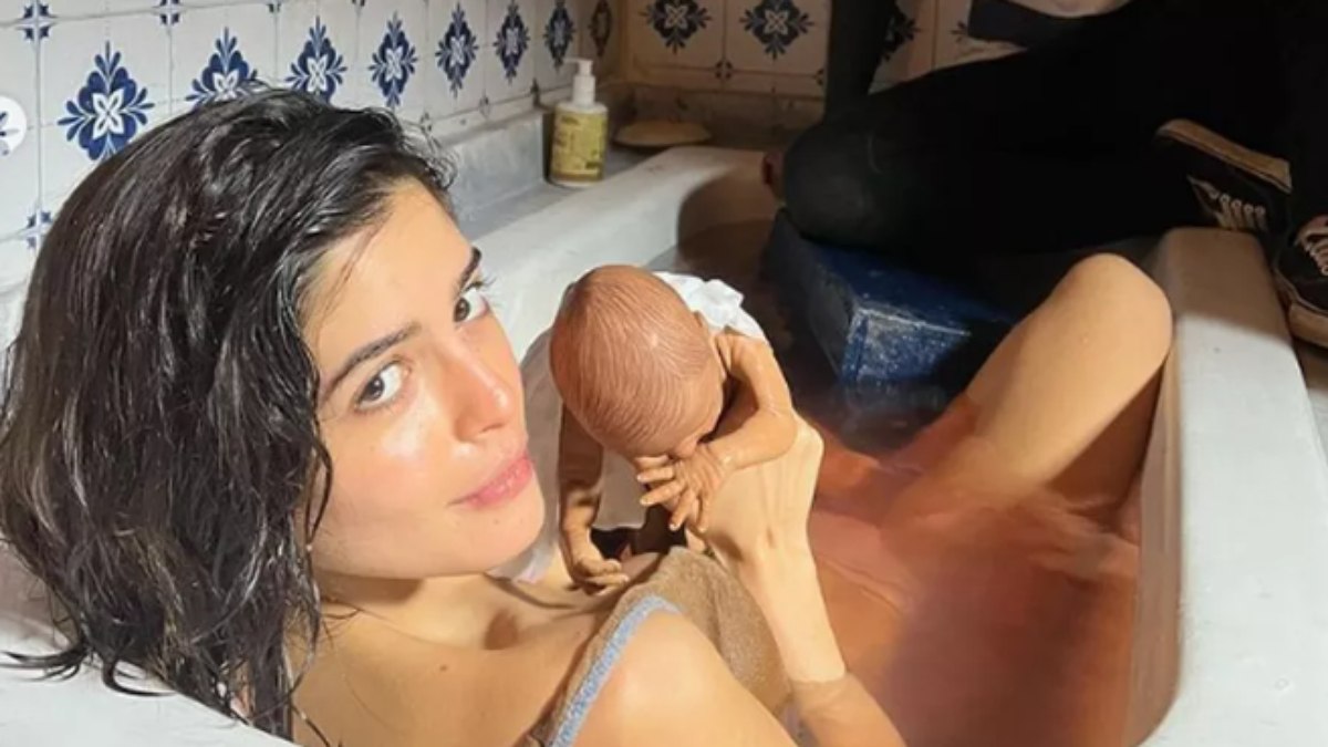 Julia Dalavia mostrou parto de bebê de Guta