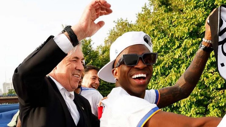 Vini Jr manda recado a Ancelotti, de saída do Real Madrid