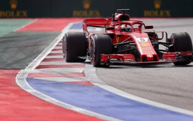 Vettel e Hamilton lideram os treinos desta sexta-feira para o GP da Rússia