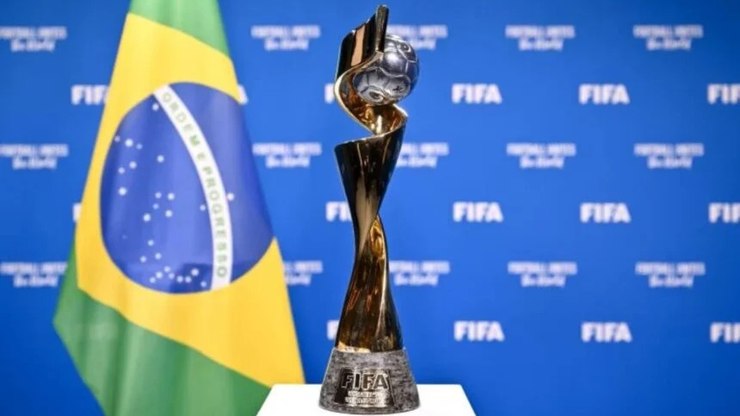 Escolas privadas criticam lei que
proíbe aulas na Copa de 2027