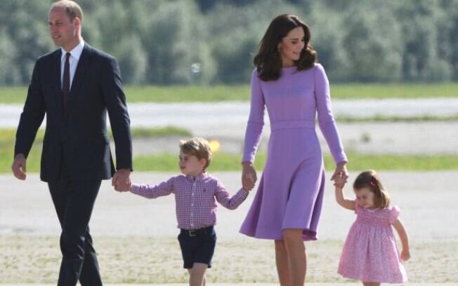 Kate Middleton deu à luz seu terceiro filho com o príncipe William na manhã desta segunda-feira (23)