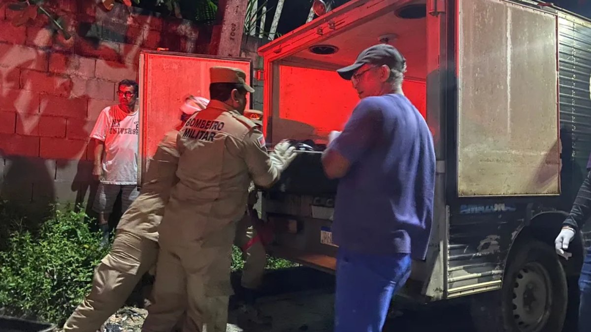 Ao menos oito pessoas morreram após deslizamento de terra em Manaus