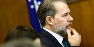 Toffoli deve se declarar impedido de julgar Vorcaro?