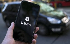 Uber divulga itens mais esquecidos em corridas no aplicativo em 2023