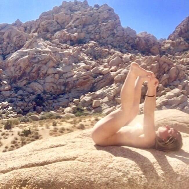 Essa foi a foto que causou todo o alvorço sobre tomar sol na região anal tomar sol na região anal