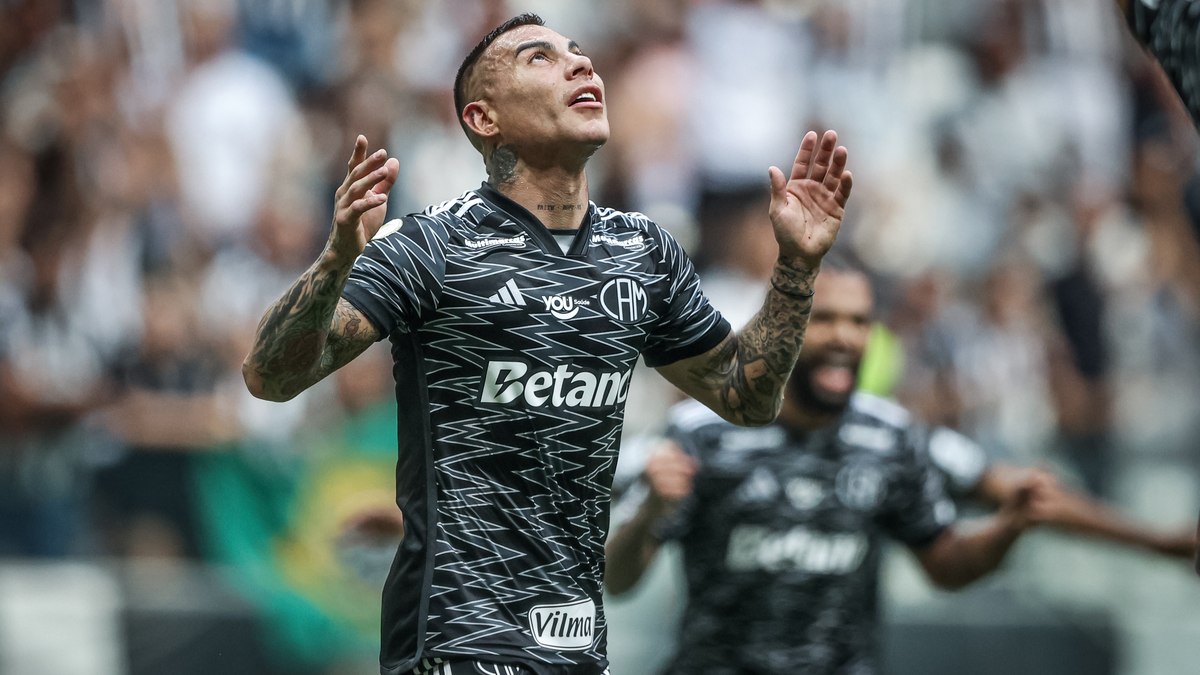 Eduardo Vargas defende o Galo desde 2020