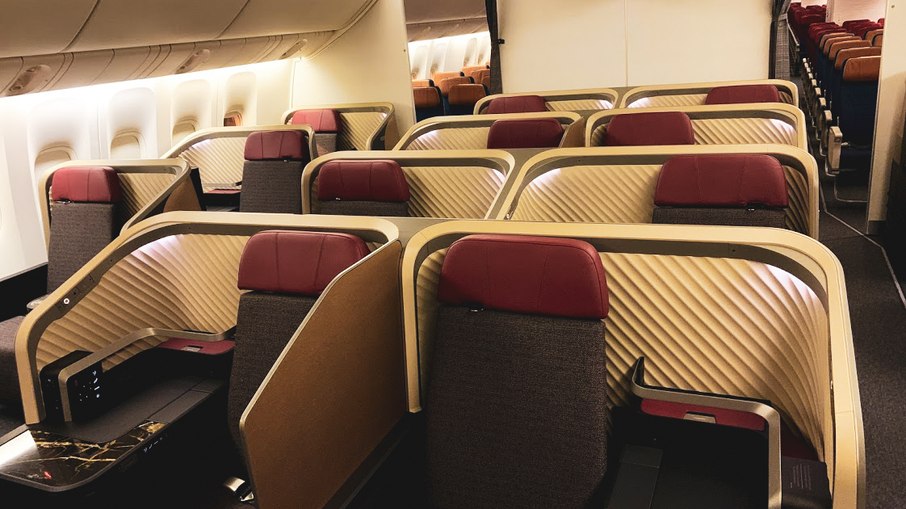 Classe Premium Business do Boeing 777 com 38 assentos