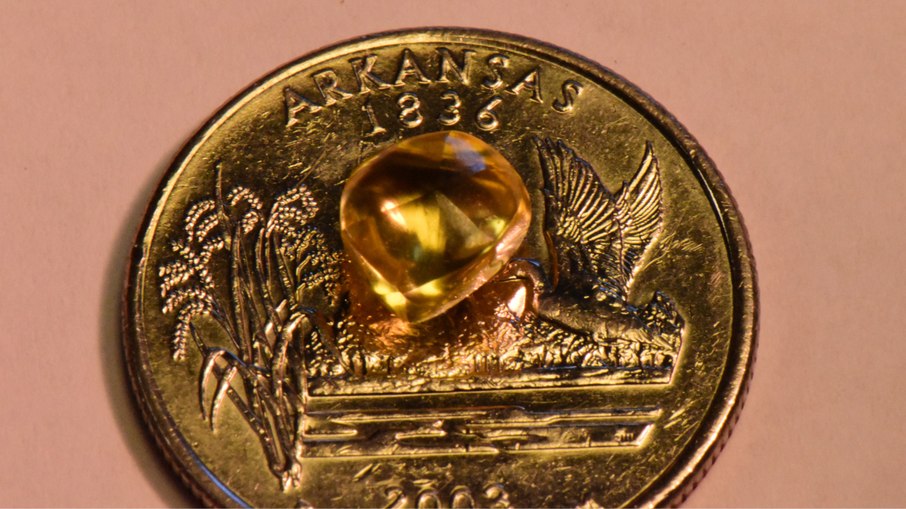 Pedra foi batizada de Sage Juniper Diamond em homenagem às netas de Smith