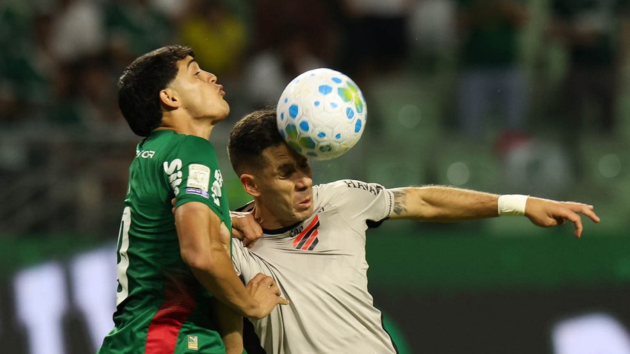 Jogo mudou no segundo tempo