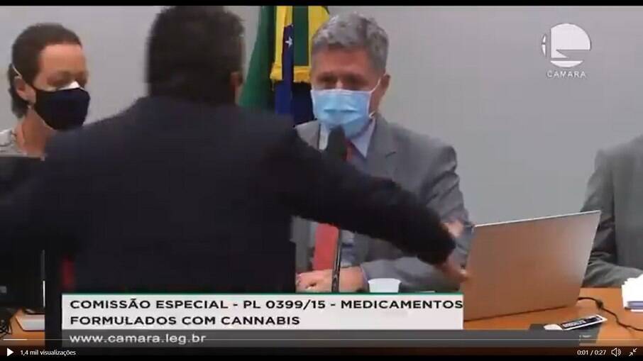 Deputado pró-Bolsonaro agride parlamentar durante comissão sobre maconha medicinal na Câmara