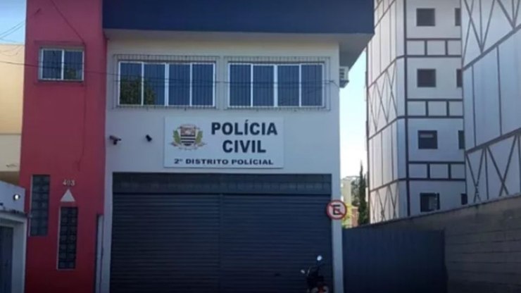 Jovem é presa por aplicar golpes com falsos comprovantes de Pix em padaria