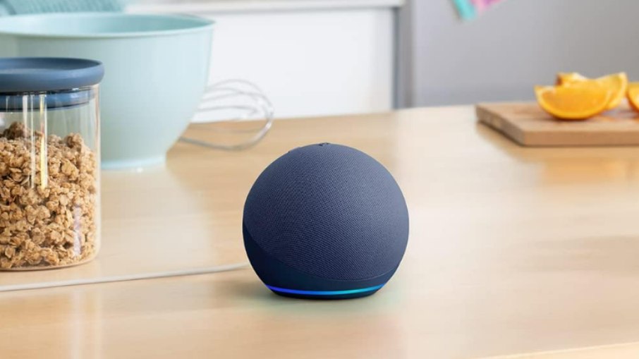 Echo Dot é um dos dispositivos do sistema Alexa que está em promoção na Amazon Echo Dot é um dos dispositivos do sistema Alexa que está em promoção na Amazon