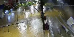 Chuvas em SP: jovem desaparece após ser arrastado por enchente