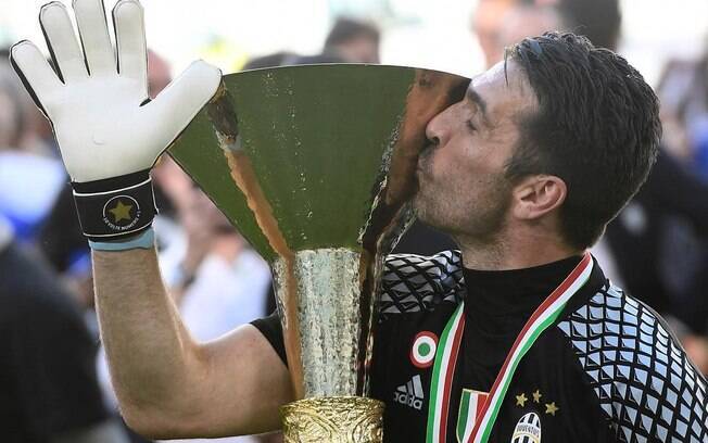 Aos 39 anos de idade, Buffon é um dos ídolos da Juventus e do futebol italiano