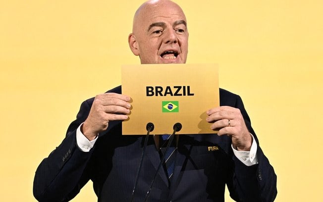 Gianni Infantino anuncia Brasil como sede da Copa de 2027 