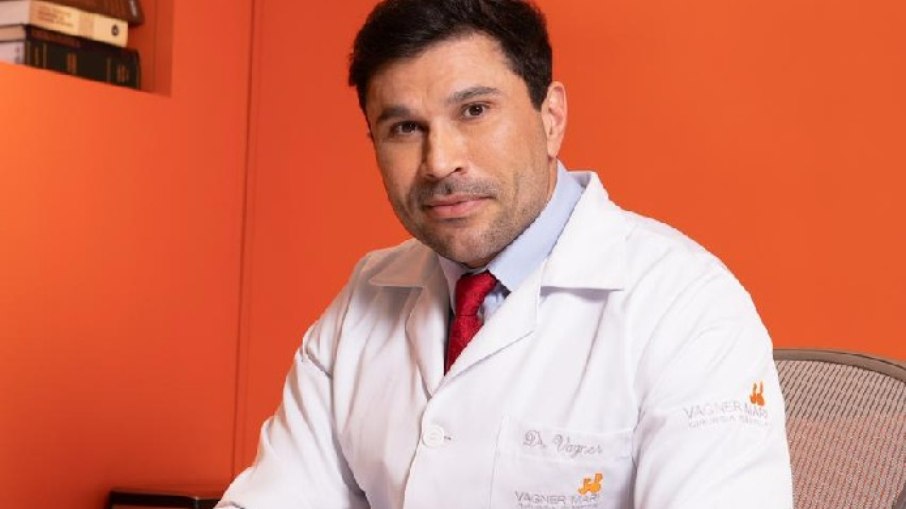 Dr. Vagner Mari é especialista em mamoplastia