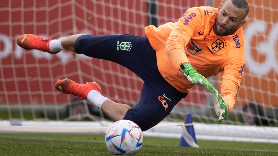 Weverton em treino da Seleção Brasileira