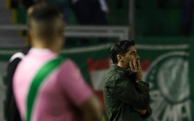 Abel Ferreira durante a vitória do Palmeiras sobre o Juventude no Alfredo Jaconi