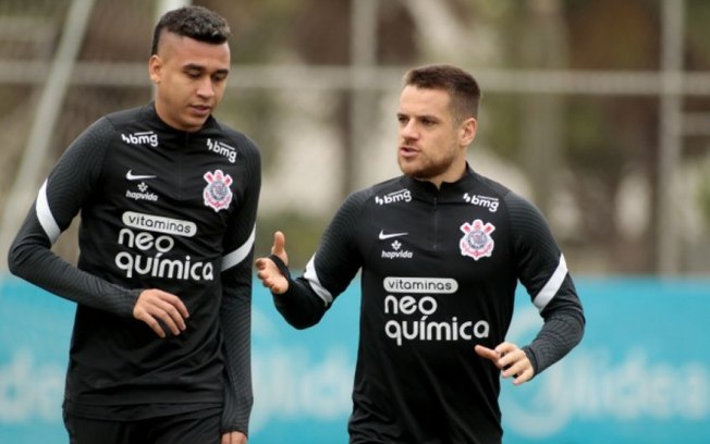Cantillo joga fora nova chance no Corinthians e vê Ramiro ganhando espaço