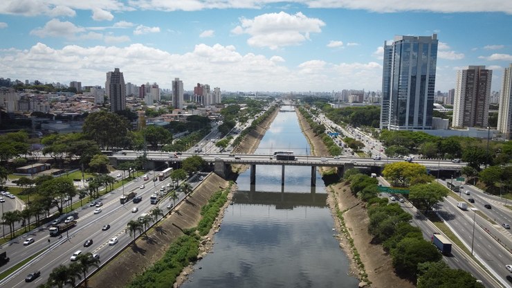 Integra%20Tiet%C3%AA%20j%C3%A1%20tirou%204%20mil%20piscinas%20de%20esgoto%20do%20rio%20por%20m%C3%AAs