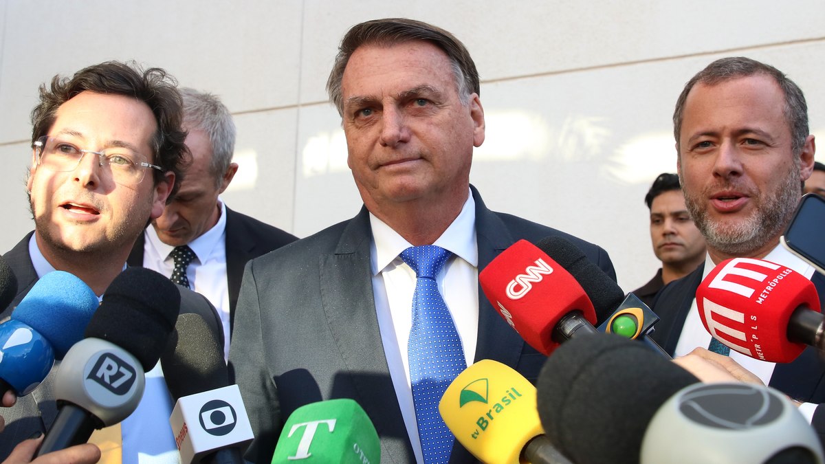 Defesa de Bolsonaro se manifesta dentro de prazo estipulado pelo STF Defesa de Bolsonaro se manifesta dentro de prazo estipulado pelo STF
