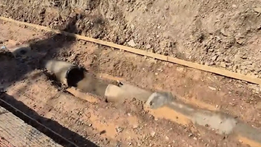 Obra bilionária na Rodovia Presidente Dutra (BR-116) aumenta problemas de enchentes em município carioca Obra bilionária na Rodovia Presidente Dutra (BR-116) aumenta problemas de enchentes em município carioca