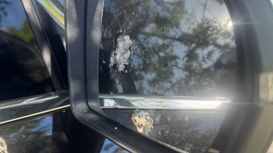Carro de Agustín Rossi após o veículo ser baleado Carro de Agustín Rossi após o veículo ser baleado