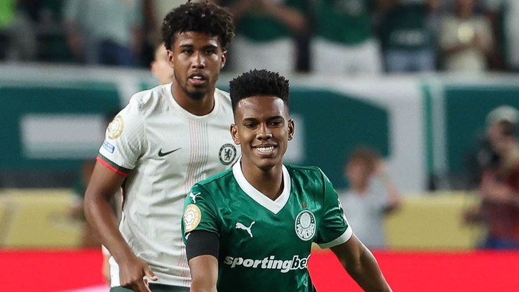 Estêvão se despede do Palmeiras sem ser decisivo como Endrick