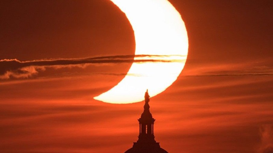 Eclipse solar parcial no Capitólio nos EUA