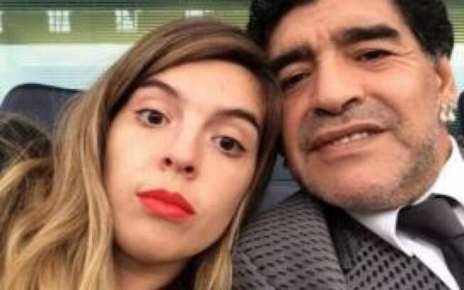 Entenda por que a filha de Maradona foi impedida de entrar no estádio do Napoli, que leva o nome do pai