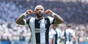 Corinthians: Memphis Depay é condenado por dirigir alcoolizado