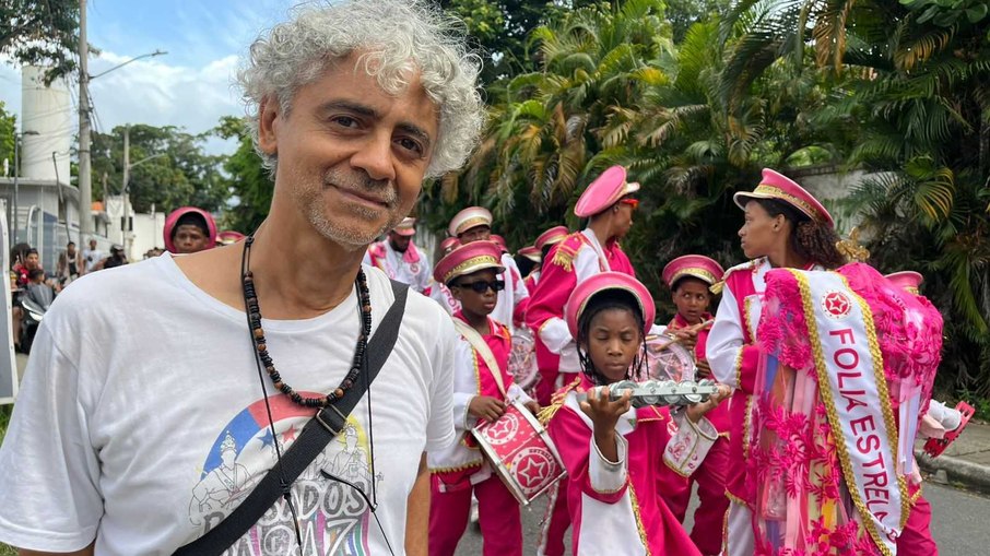 Folia de Reis reúne jovens e mantém tradição centenária viva nas ruas de Triagem, na Zona Norte do Rio