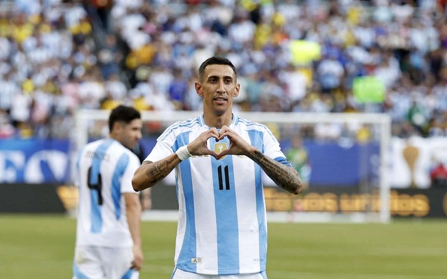 Angel Di María, de 36 anos, tem proposta do futebol turco