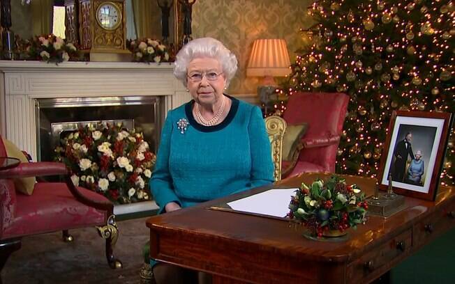 Rainha Elizabeth II vai fazer um pronunciamento no domingo (05) sobre a Covid-19
