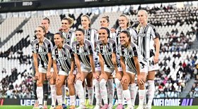 Botafogo vence Palmeiras e se aproxima da classificação