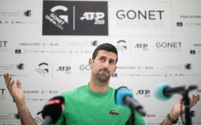 Novak Djokovic durante entrevista coletiva na véspera de sua estreia no torneio ATP 250 em Genebra, em 21 de maio de 2024