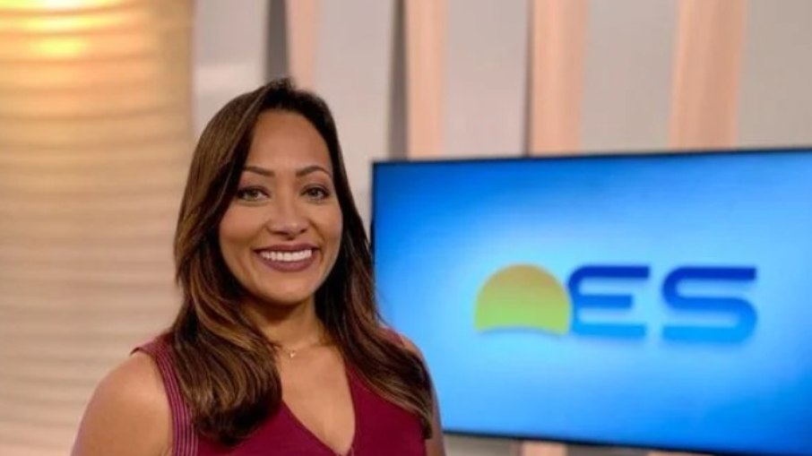 Fabíola de Paula é demitida da TV Gazeta após desrespeitar normas da Globo Fabíola de Paula é demitida da TV Gazeta após desrespeitar normas da Globo