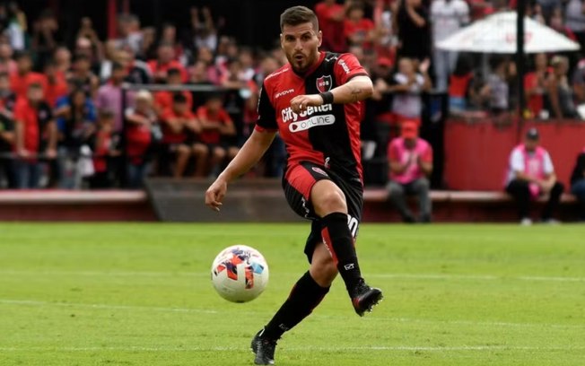 Sport encaminha contratação do volante Julián Fernández, do Newell’s Old Boys